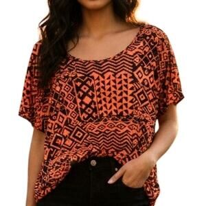 🧡 Annabelle Geometric Crop Top 🖤 Hi-Low Asymmetrical Bold Print | Medium